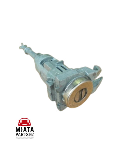 MX5 ND Door & Console Barrels w/ Key (Used)