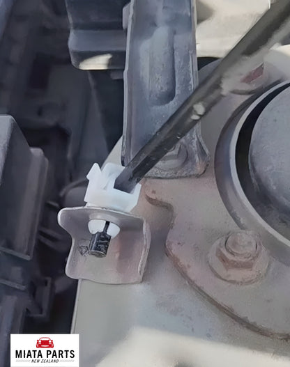MX5 NA Bonnet Rod Holder #1